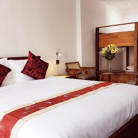 Sok Hotel And Coffee Siem Reap Bagian luar foto