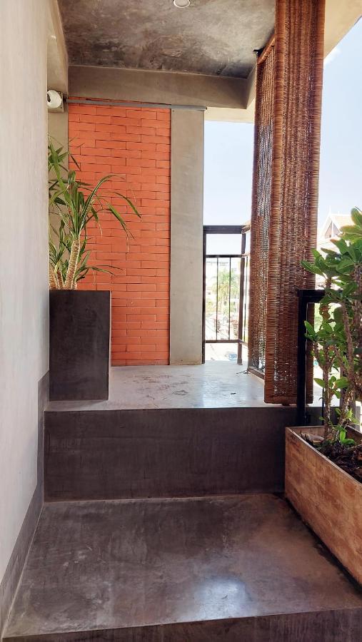 Sok Hotel And Coffee Siem Reap Bagian luar foto