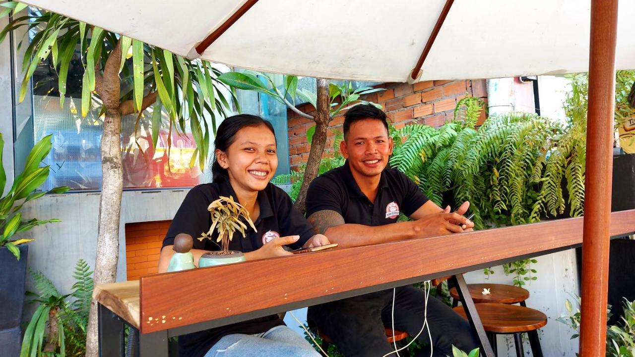 Sok Hotel And Coffee Siem Reap Bagian luar foto