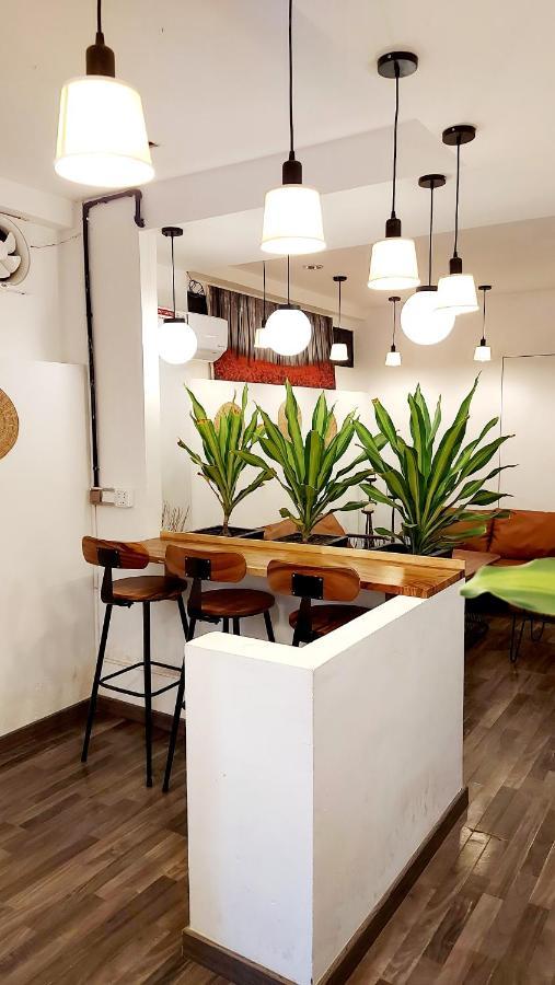 Sok Hotel And Coffee Siem Reap Bagian luar foto