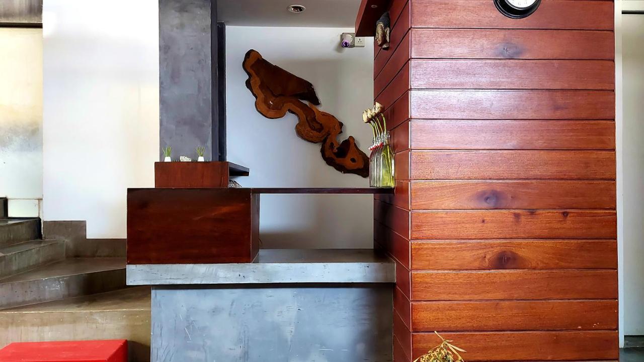 Sok Hotel And Coffee Siem Reap Bagian luar foto