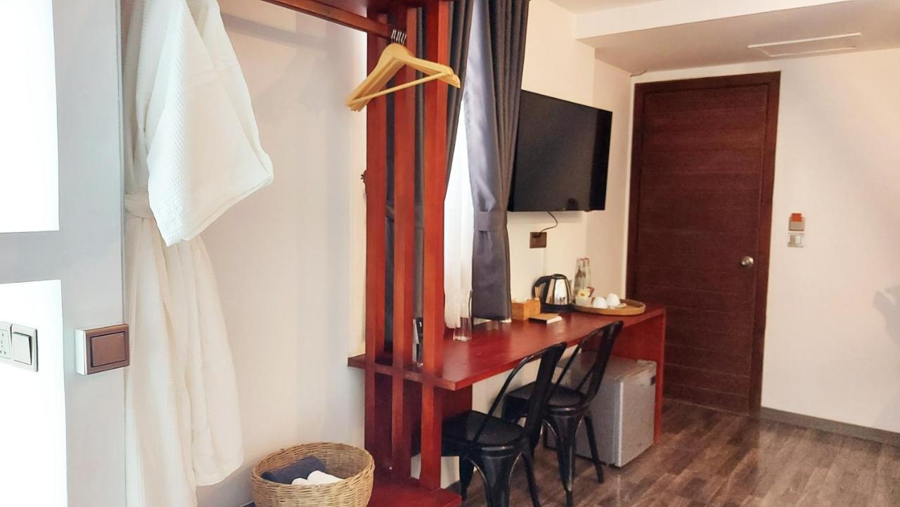 Sok Hotel And Coffee Siem Reap Bagian luar foto
